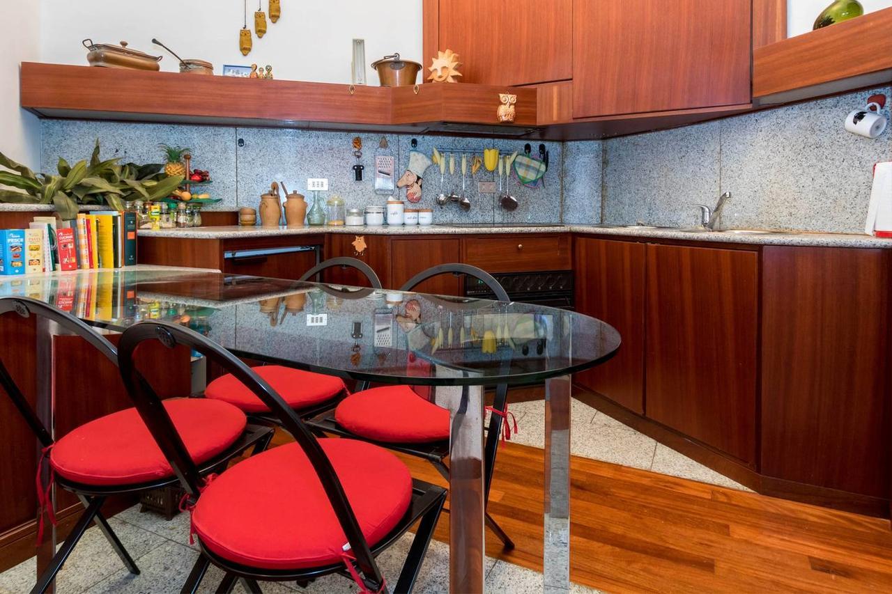 Joivy Charming Apt With Terrace In The Very Heart Of Milano Exteriör bild